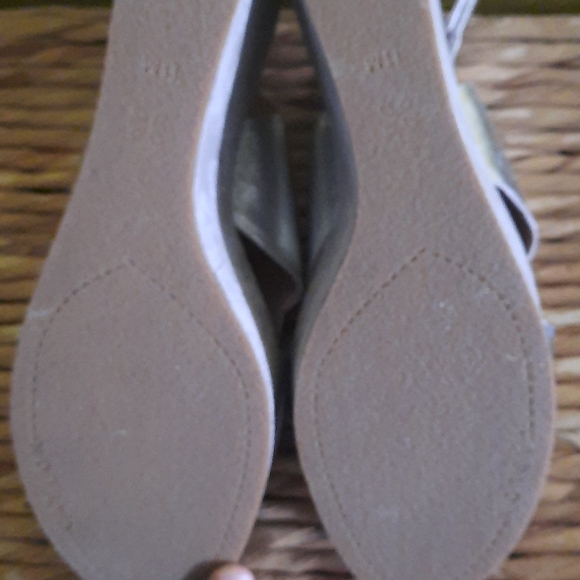 best waterproof sandals for beach women's